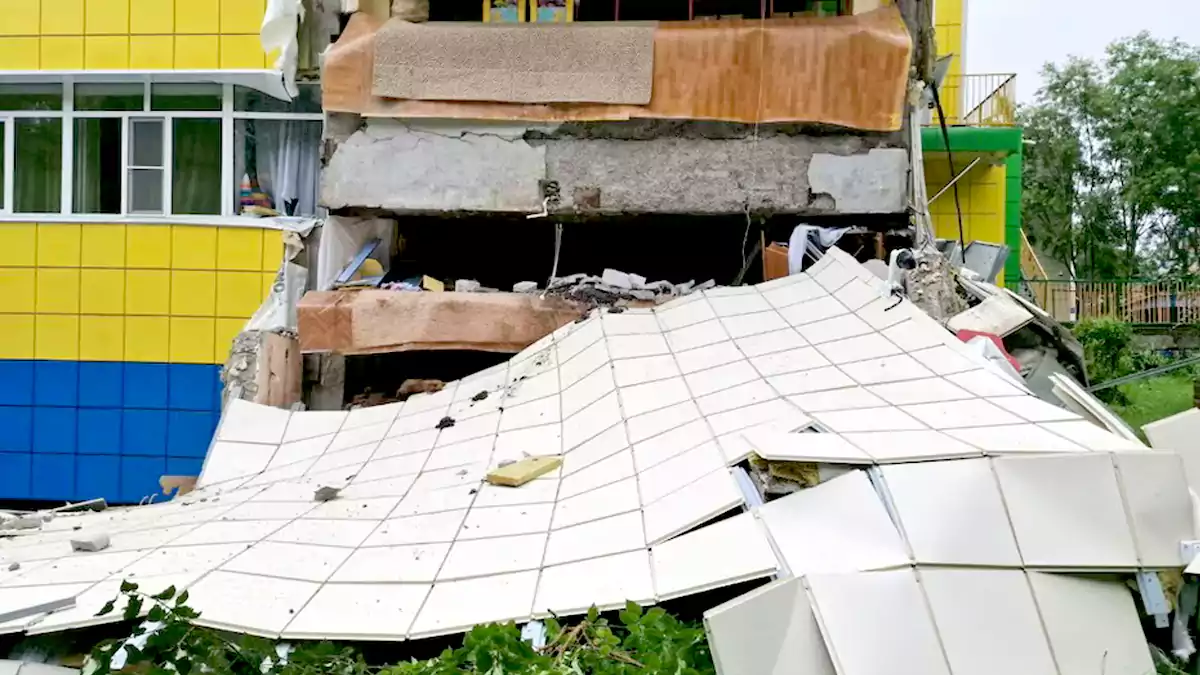 Powerful 8.8 Quake Triggers Pacific Tsunami